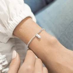 Joma Jewellery Bracelet - A Little 'Howlite' Crystal